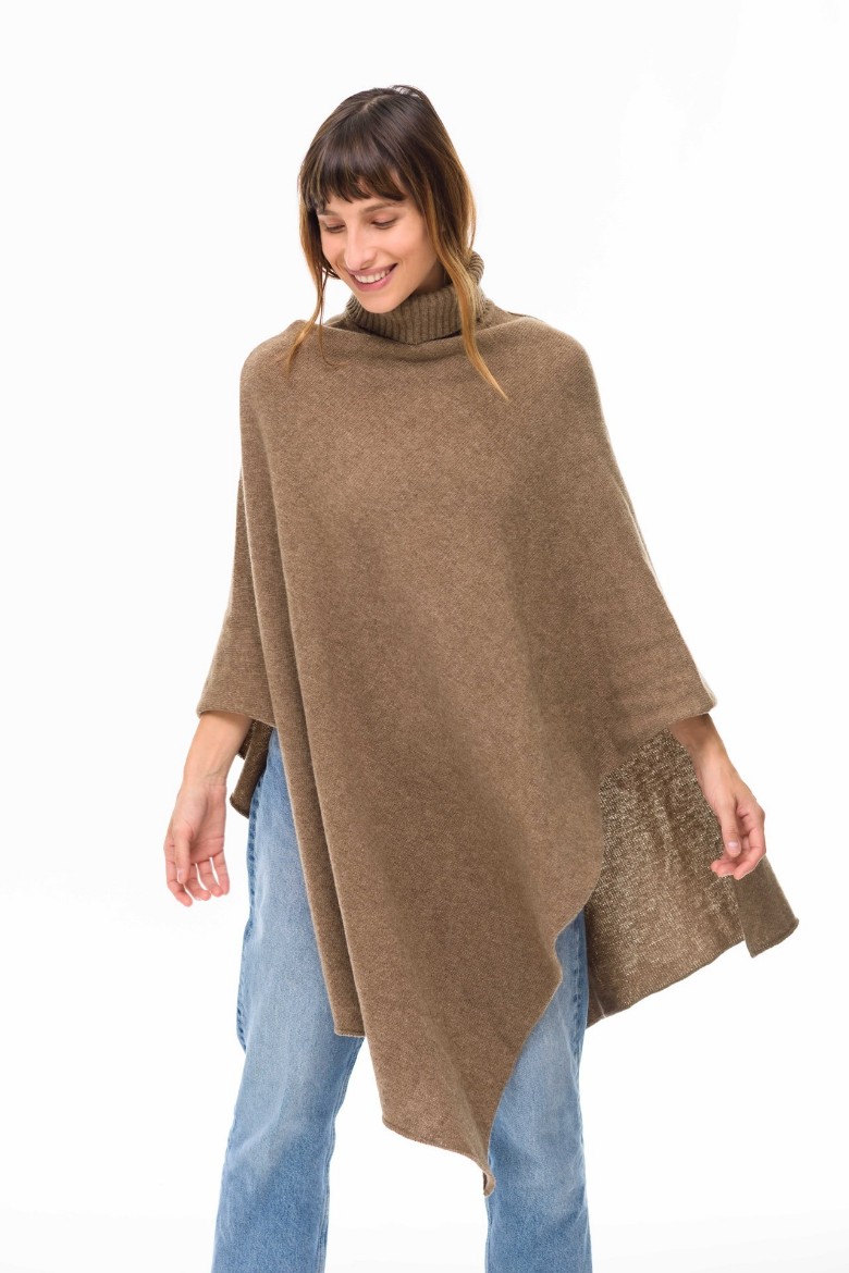 Imagen de Cala - Poncho de Punto Visón