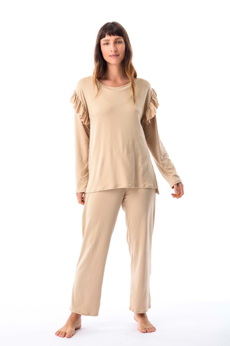 Imagen de Maia - Pijama Manga Larga con Volados Beige