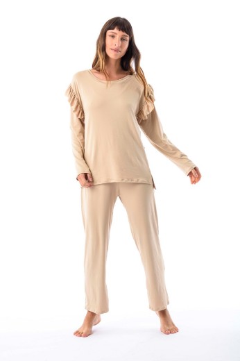 Imagen de Maia - Pijama Manga Larga con Volados Beige