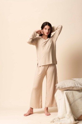 Imagen de Cala - Pijama Manga Larga escote en V Beige