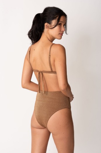Imagen de Ibiza - Bikini Triángulo Tiro Alto con Argolla Chocolate
