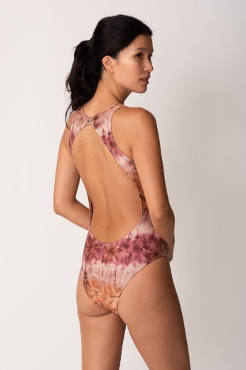 Imagen de Tokio - Malla Entera Escote Cerrado Estampado Boho