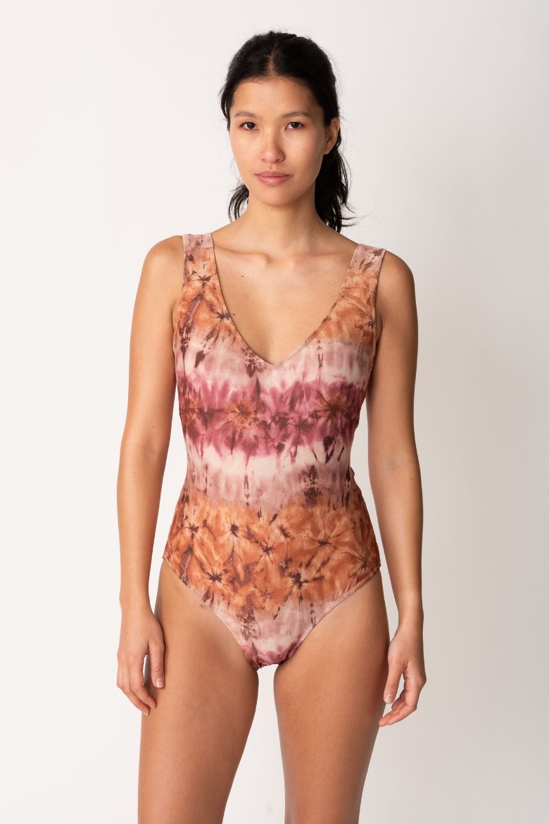 Imagen de Aruba - Malla Entera Escote en V  Estampado Boho