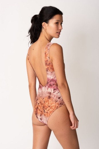 Imagen de Aruba - Malla Entera Escote en V  Estampado Boho