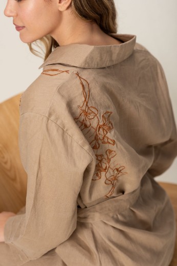 Imagen de Brisa - Vestido Camisero de Lino Bordado Beige