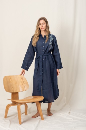 Imagen de Brisa - Vestido Camisero de Lino Bordado Marino